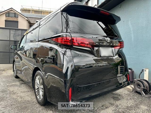 Toyota ALPHARD 2024-06 8278681-3
