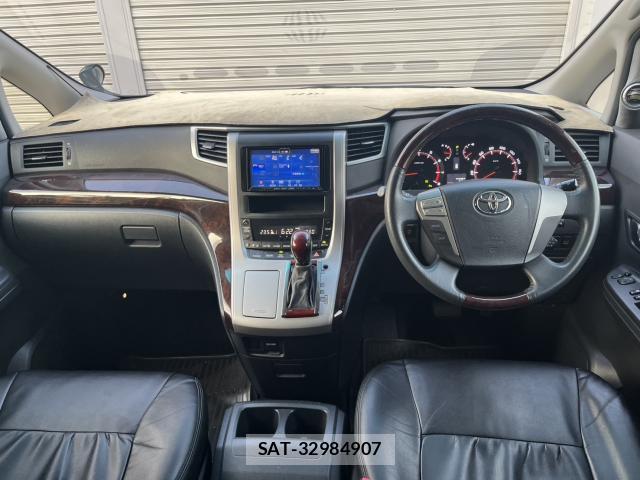 Toyota ALPHARD 2012-04 8278742-2