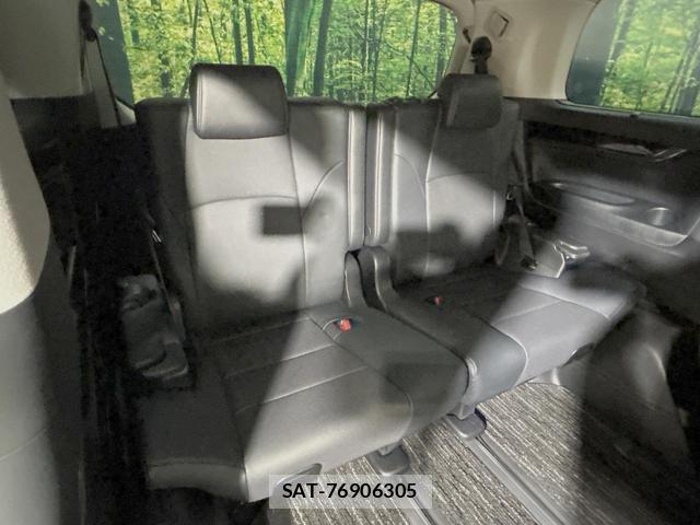 Toyota ALPHARD 2019-02 8279117-9