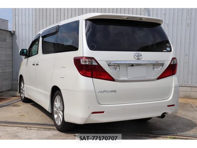 Toyota ALPHARD 2009-10 8280021-1