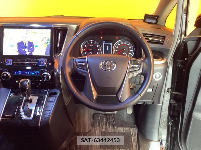 Toyota ALPHARD 2019-09 8280105-5