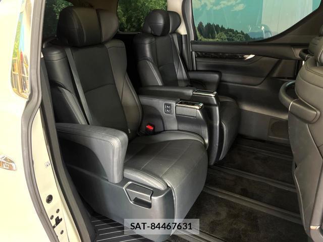 Toyota ALPHARD 2022-12 8280203-8