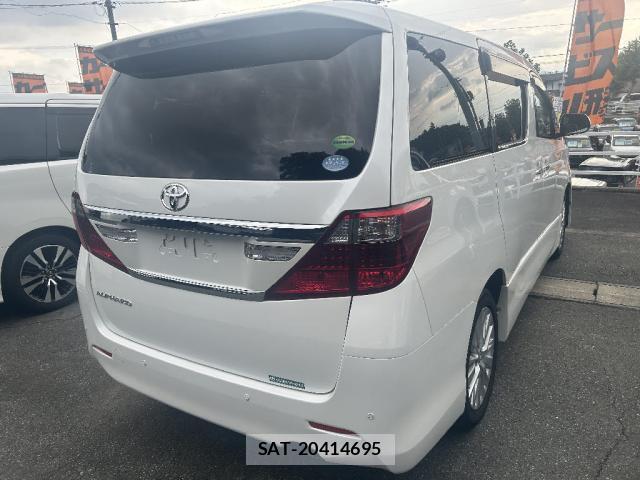 Toyota ALPHARD 2013-04 8280334-1