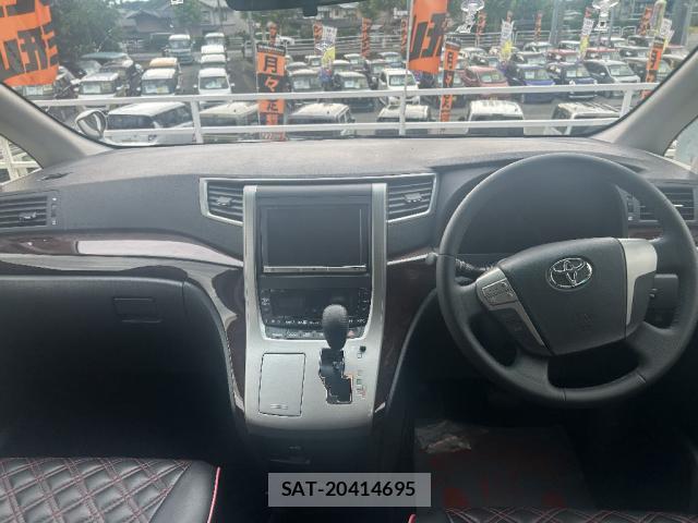 Toyota ALPHARD 2013-04 8280334-2