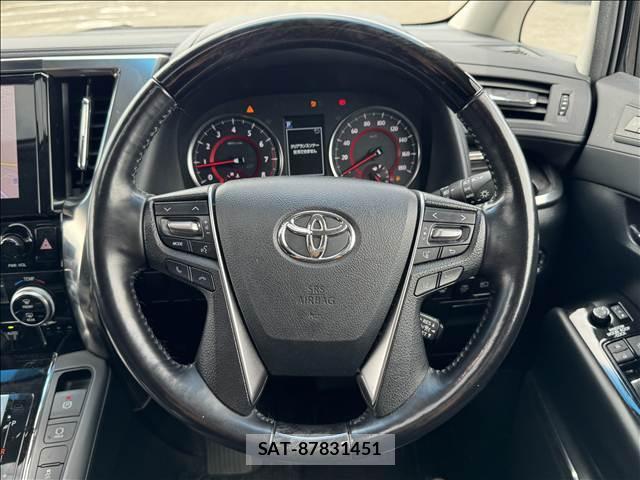 Toyota ALPHARD 2021-04 8280373-12