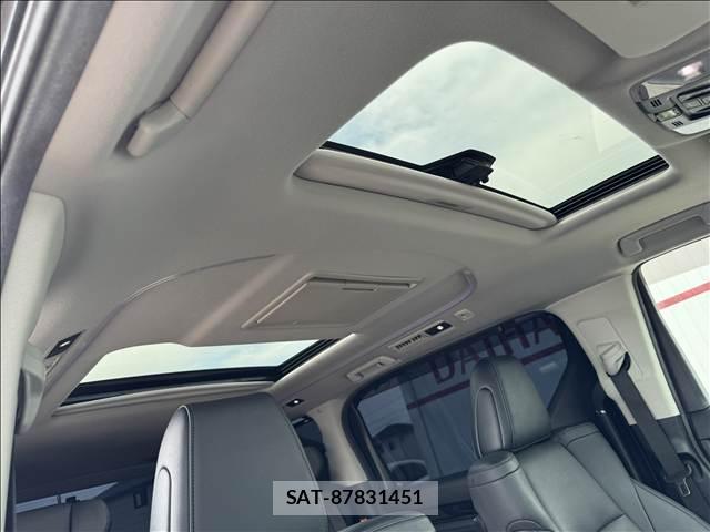 Toyota ALPHARD 2021-04 8280373-5