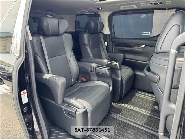 Toyota ALPHARD 2021-04 8280373-7
