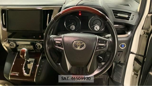 Toyota ALPHARD 2017-07 8280727-16