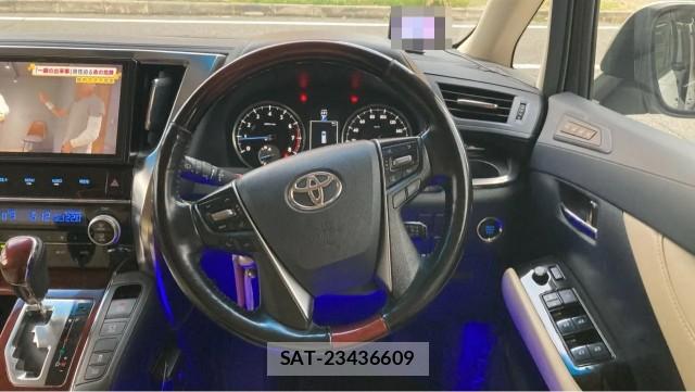 Toyota ALPHARD 2017-02 8280755-16
