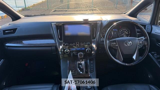 Toyota ALPHARD 2020-04 8280872-2