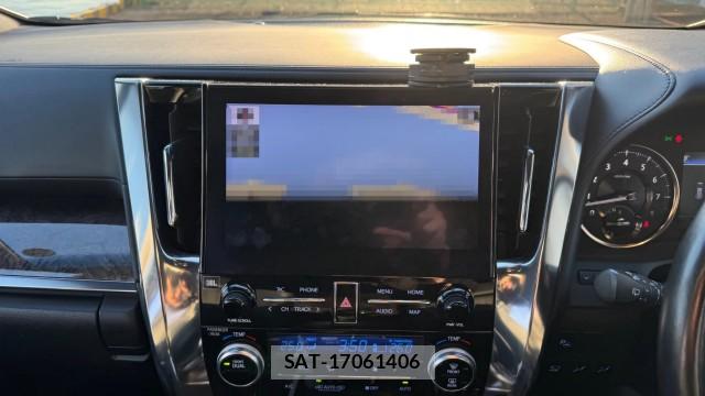 Toyota ALPHARD 2020-04 8280872-4