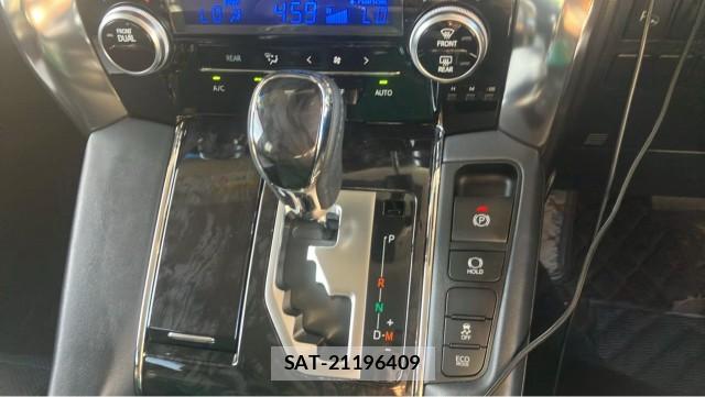 Toyota ALPHARD 2019-09 8280946-14