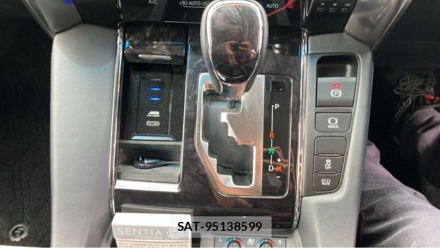 Toyota ALPHARD 2018-07 8280989-14