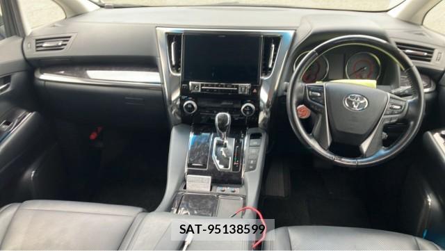 Toyota ALPHARD 2018-07 8280989-2