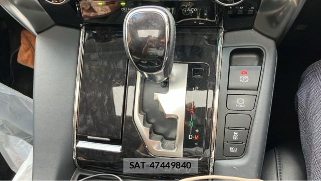Toyota ALPHARD 2018-07 8281029-14