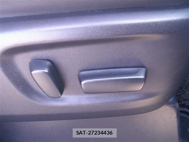 Toyota ALPHARD 2022-06 8281211-11