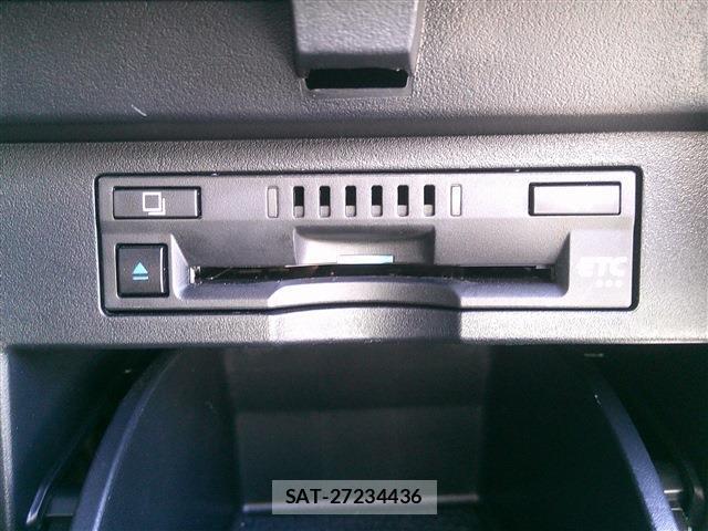 Toyota ALPHARD 2022-06 8281211-13