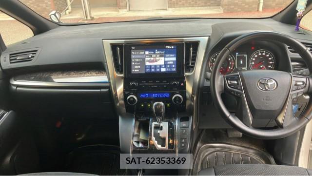 Toyota ALPHARD 2021-06 8281285-2