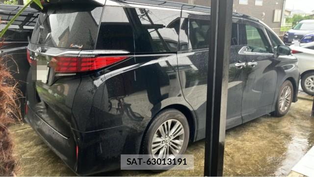 Toyota ALPHARD 2024-03 8281438-12