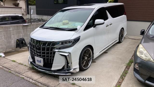 Toyota ALPHARD 2023-04 8281457-0