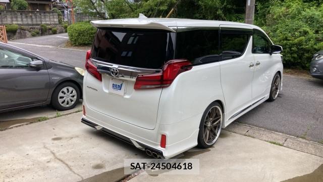 Toyota ALPHARD 2023-04 8281457-13