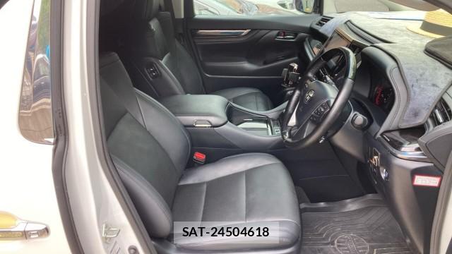 Toyota ALPHARD 2023-04 8281457-5