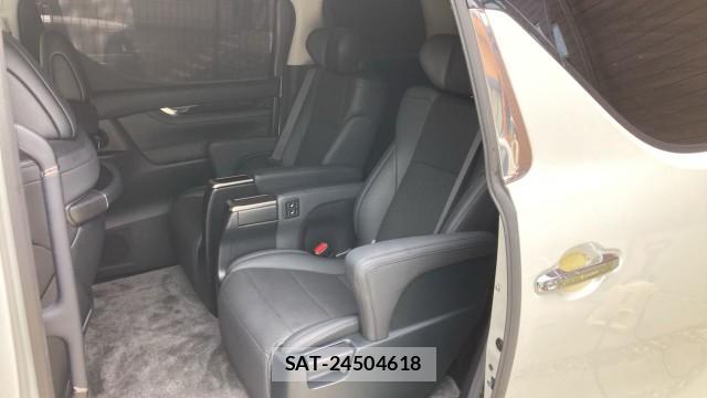Toyota ALPHARD 2023-04 8281457-6