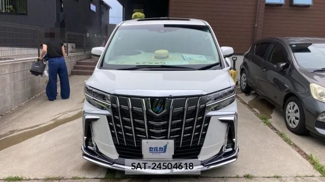 Toyota ALPHARD 2023-04 8281457-9