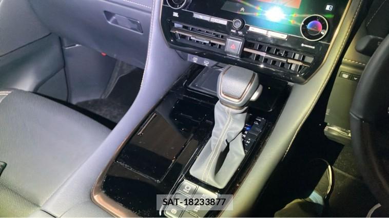 Toyota ALPHARD 2025-05 8281474-14