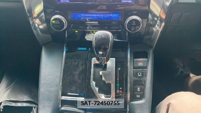 Toyota ALPHARD 2018-06 8281535-14