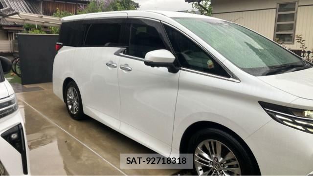 Toyota ALPHARD 2024-12 8281578-3