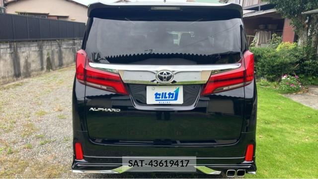 Toyota ALPHARD 2022-12 8281602-1