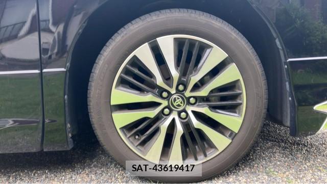 Toyota ALPHARD 2022-12 8281602-8