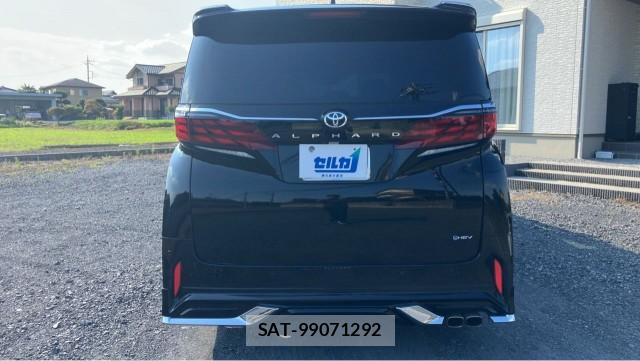 Toyota ALPHARD 2023-10 8281672-1