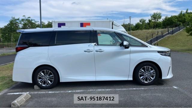 Toyota ALPHARD 2024-07 8281679-3