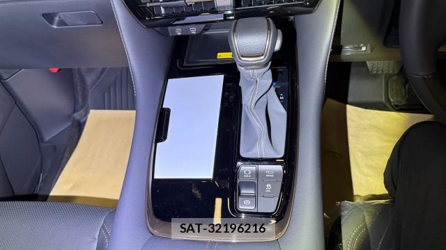 Toyota ALPHARD 2024-11 8281689-11