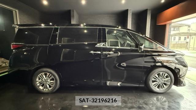 Toyota ALPHARD 2024-11 8281689-3