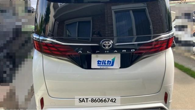 Toyota ALPHARD 2024-12 8281723-1
