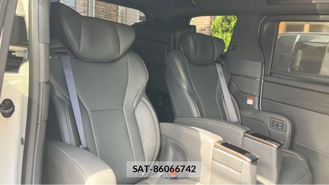 Toyota ALPHARD 2024-12 8281723-6