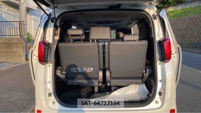 Toyota ALPHARD 2021-08 8281822-17