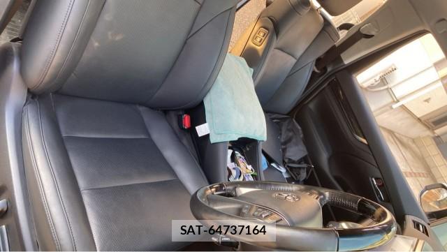 Toyota ALPHARD 2021-08 8281822-5