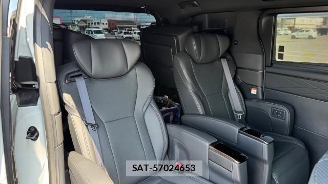 Toyota ALPHARD 2025-06 8281866-13
