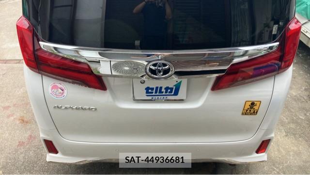 Toyota ALPHARD 2021-05 8281904-1