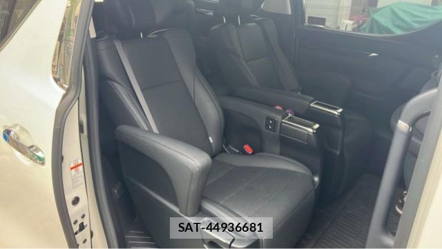 Toyota ALPHARD 2021-05 8281904-6