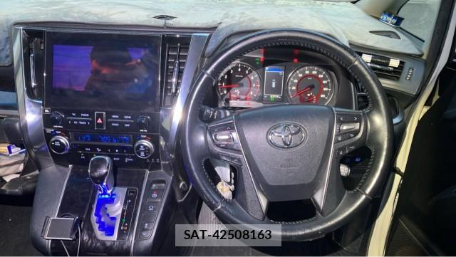 Toyota ALPHARD 2020-02 8282074-16