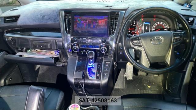 Toyota ALPHARD 2020-02 8282074-2