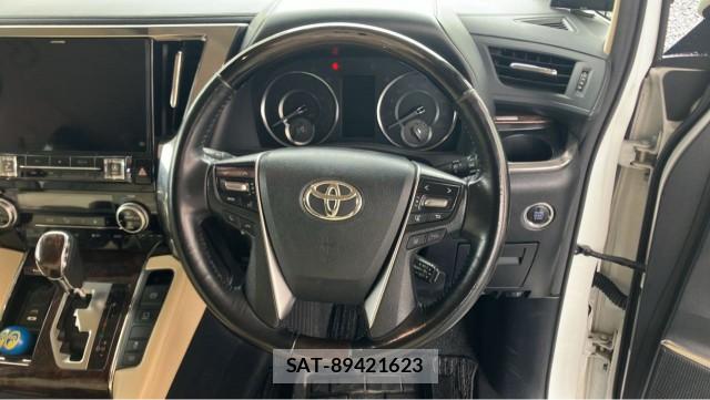 Toyota ALPHARD 2018-03 8282076-16