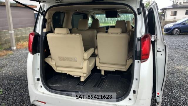 Toyota ALPHARD 2018-03 8282076-17