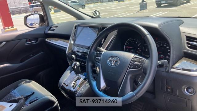 Toyota ALPHARD 2016-06 8282087-2