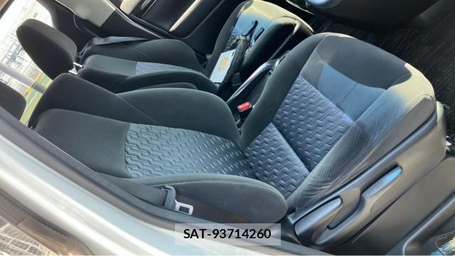 Toyota ALPHARD 2016-06 8282087-5
